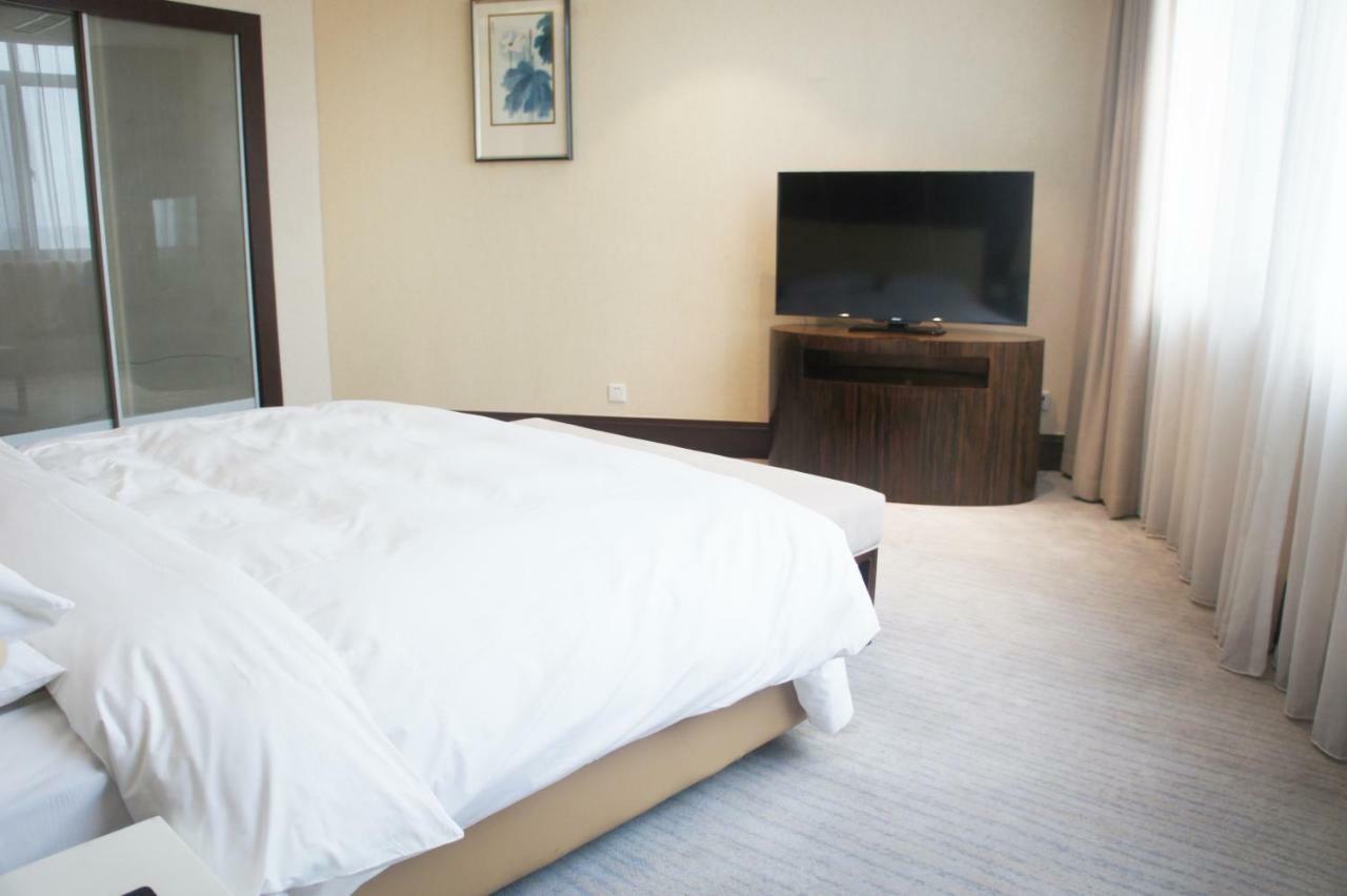 Rosedale Hotel & Resorts Suzhou Суджоу Екстериор снимка