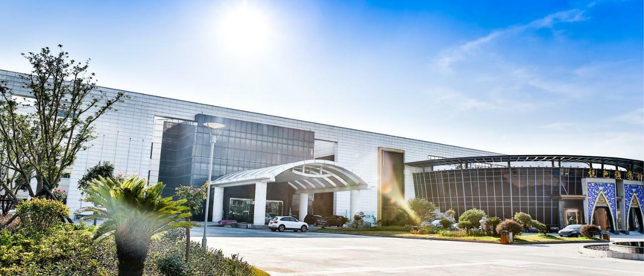 Rosedale Hotel & Resorts Suzhou Суджоу Екстериор снимка